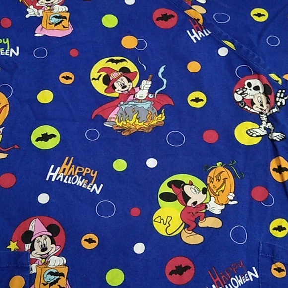 Women's Disney Mickey Mouse and Minnie Mouse Halloween 🎃 Scrub Top Size Large - Picture 3 of 6